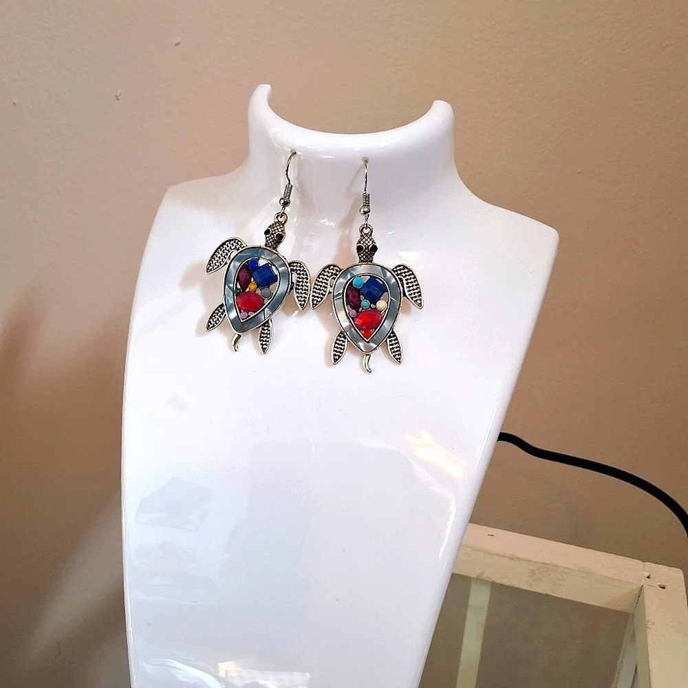 NEW Silver Jeweled Turtle Dangle Earrings - Picture 3 of 5
